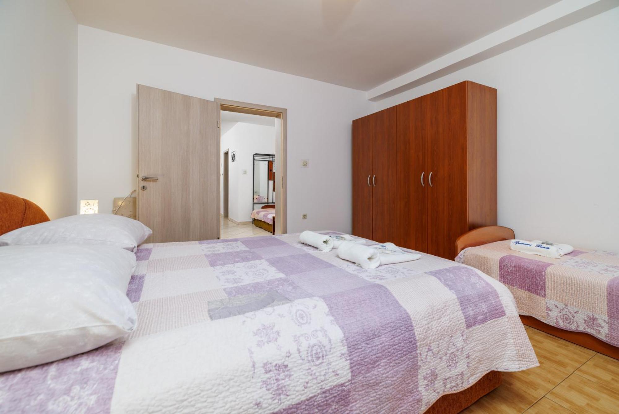 Apartments And Rooms Bionda * Senj (Lika-Senj)
