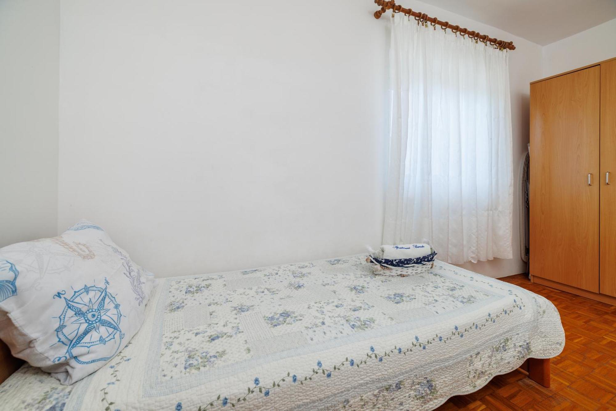 Apartments And Rooms Bionda * Senj (Lika-Senj)