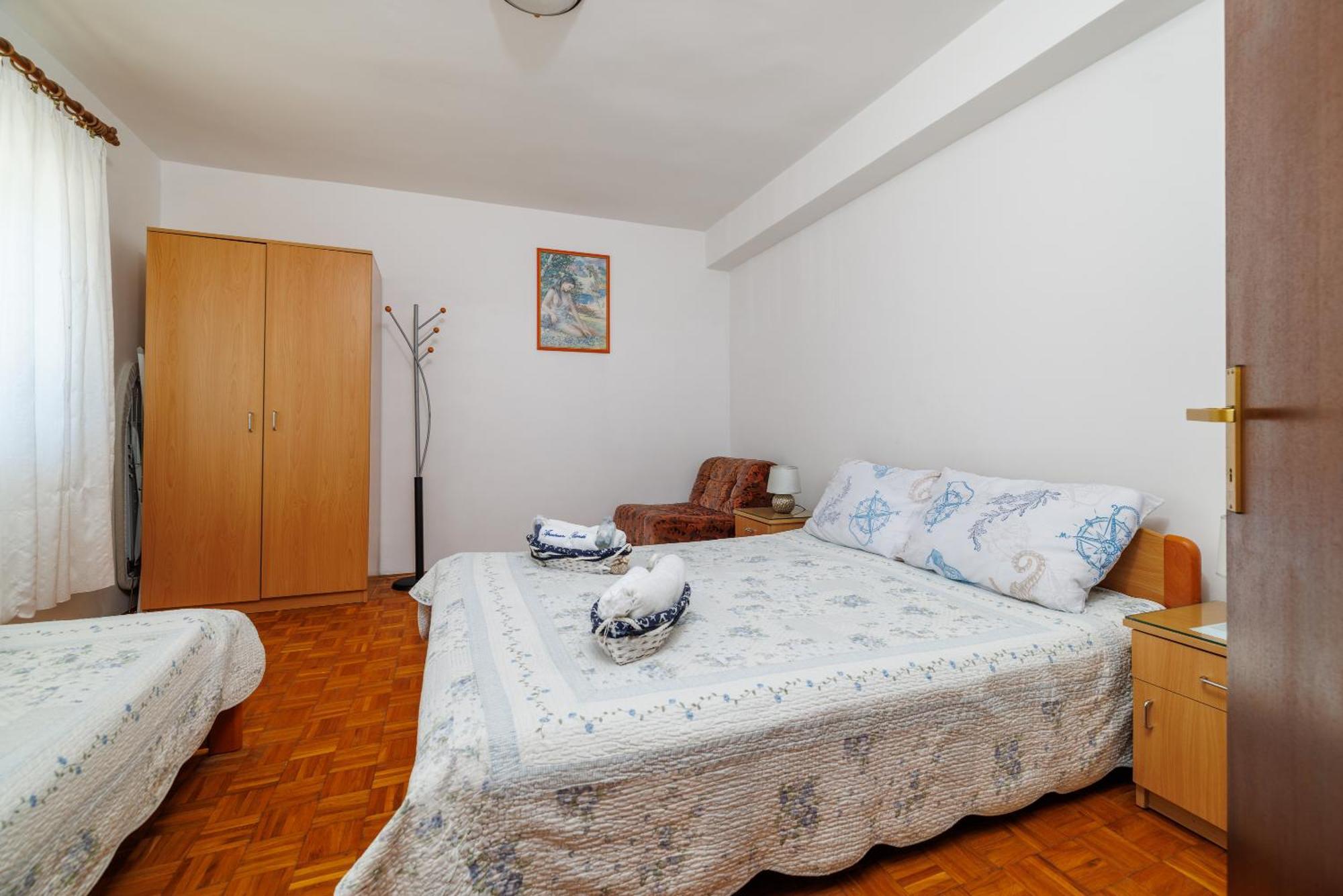 Apartments And Rooms Bionda *