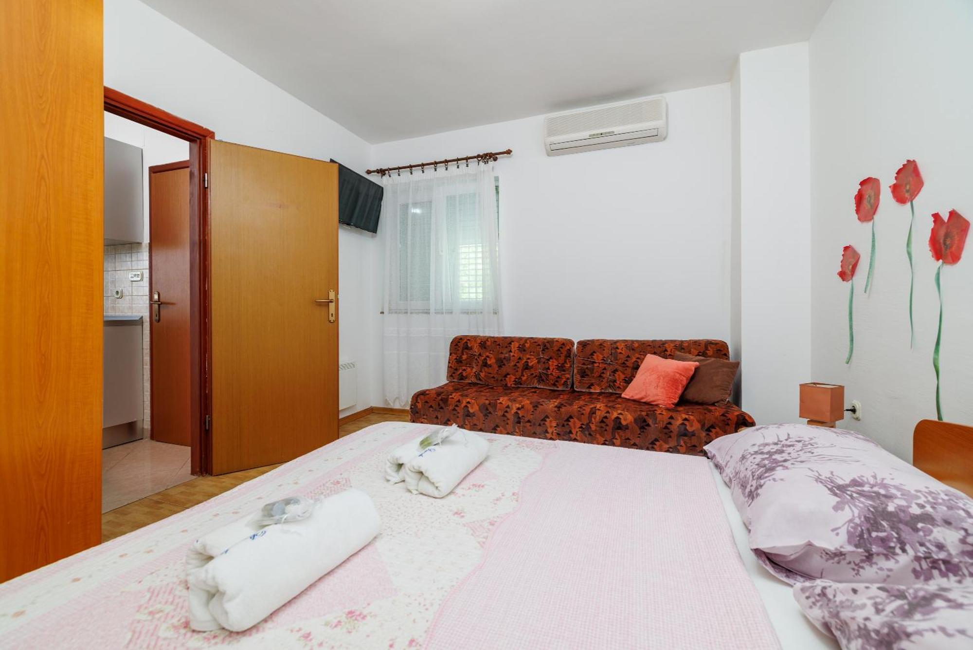 Apartments And Rooms Bionda