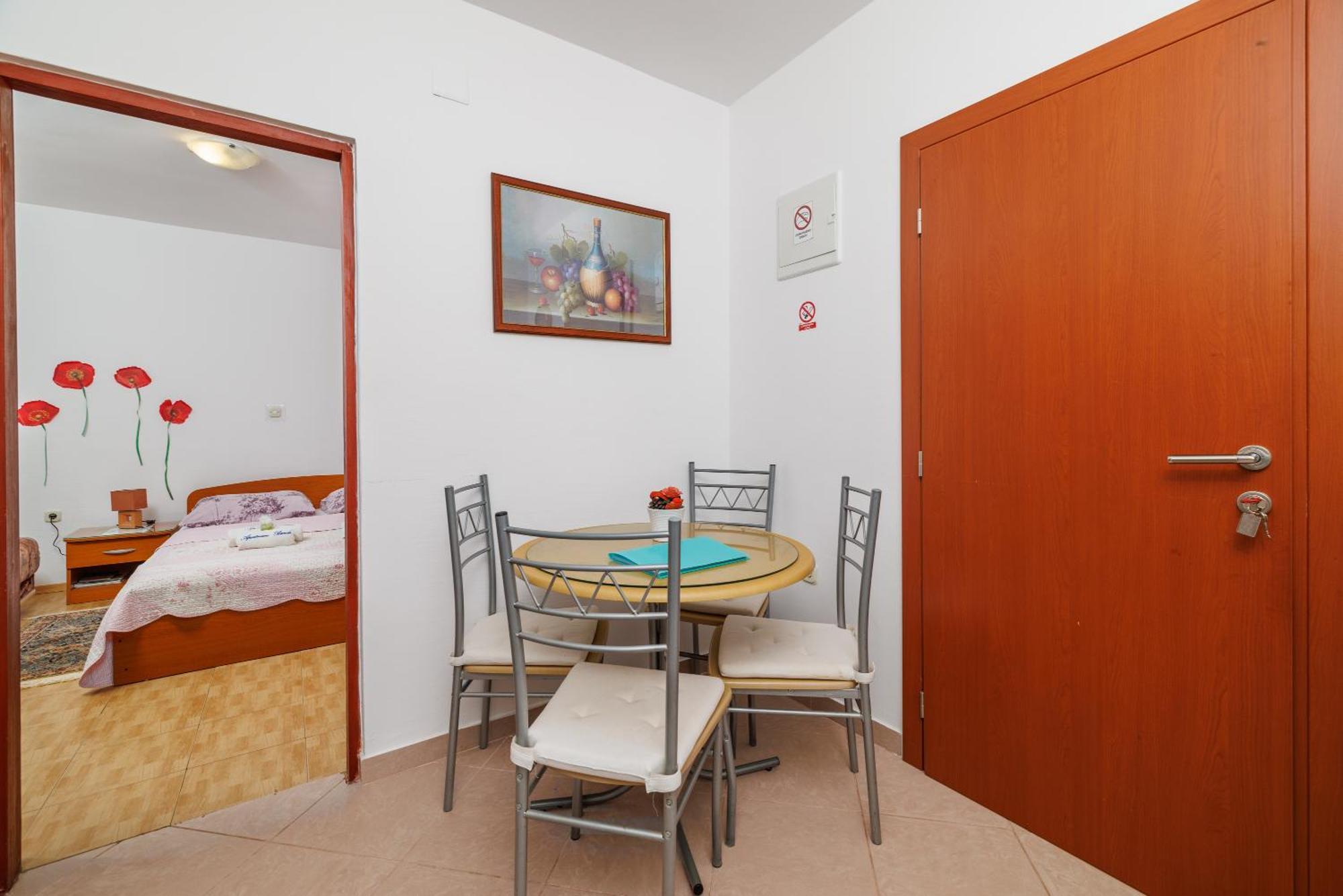 Apartments And Rooms Bionda